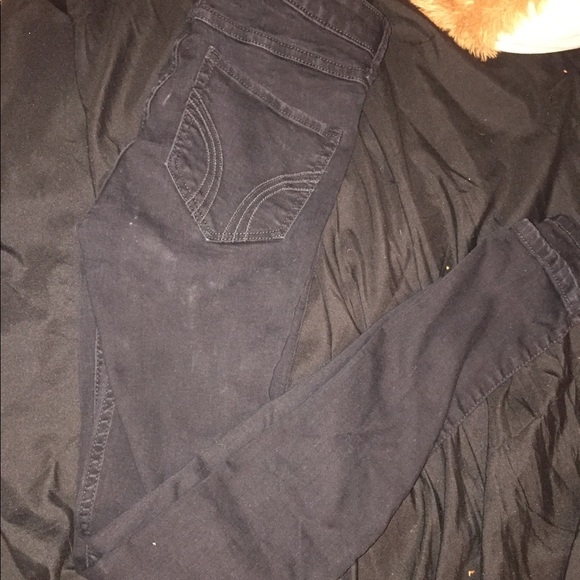 Hollister Jeans - Picture 1 of 3